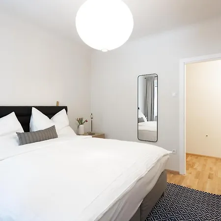 Chic 1-Bed Apt By Canal Walk To Historic Centre Wiedeń Zewnętrze zdjęcie