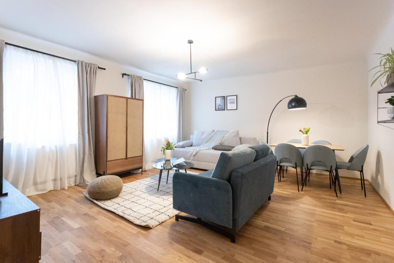 Chic 1-bed By Canal Walk To Historic Centre Appartement